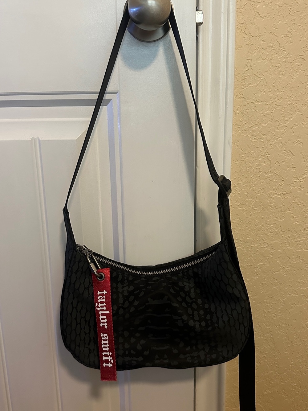 Taylor Swift Black Purse Reputation